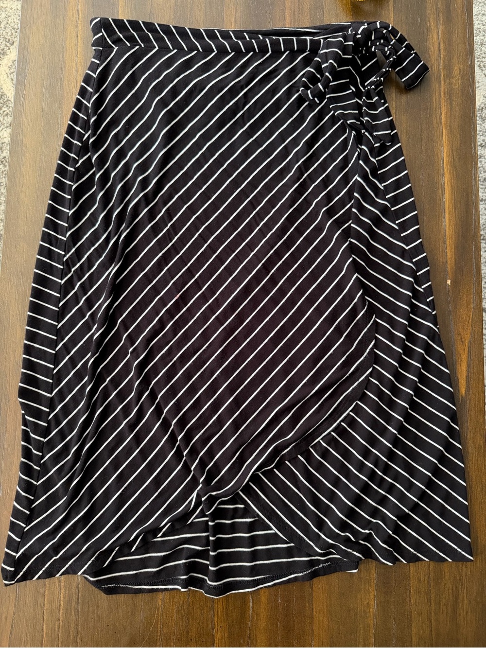 Adrienne‎ Vittadini Black with White Pinstripe Wrap Skirt